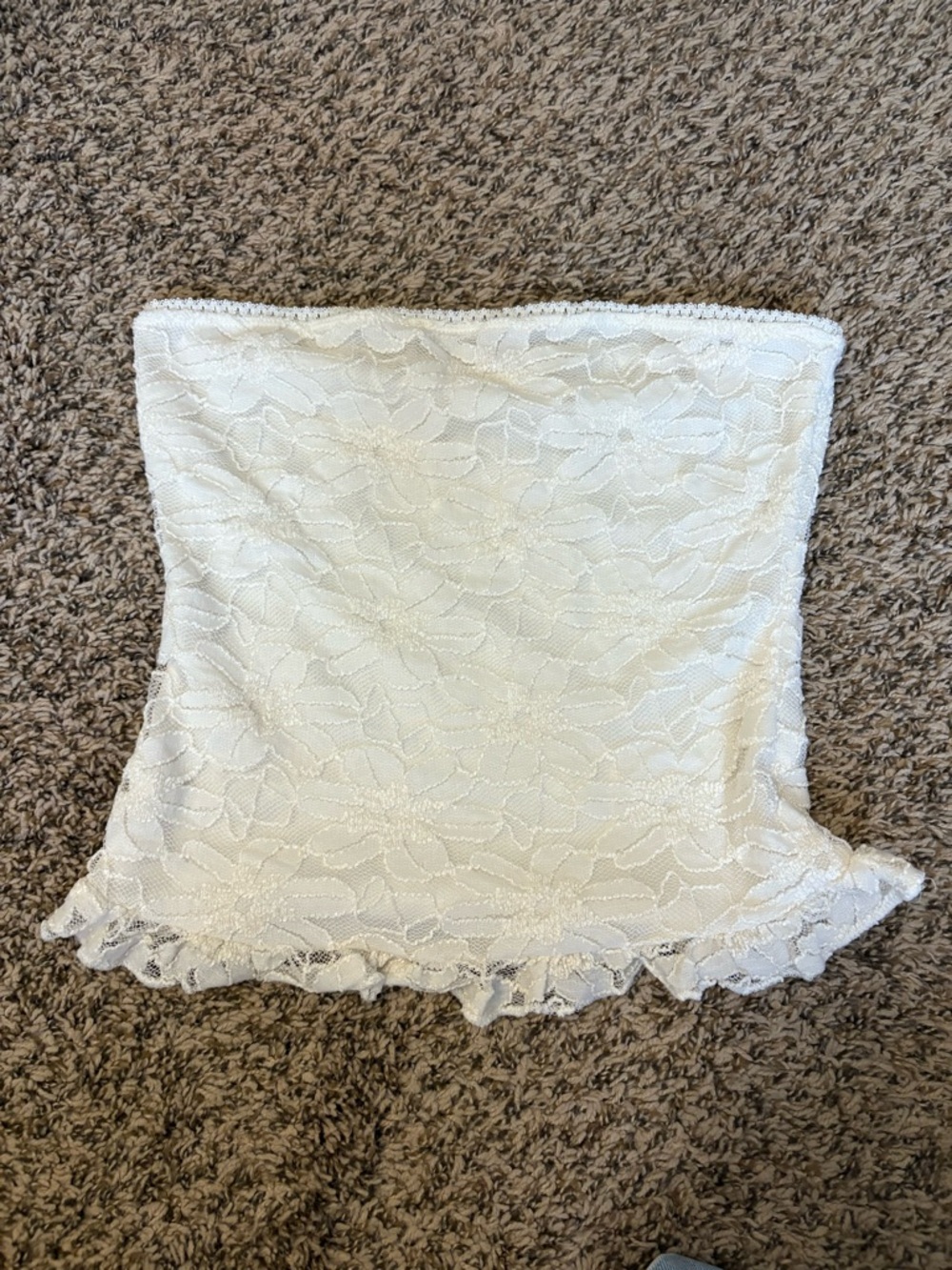 Women’s White Lace Strapless Tube Top Size Medium